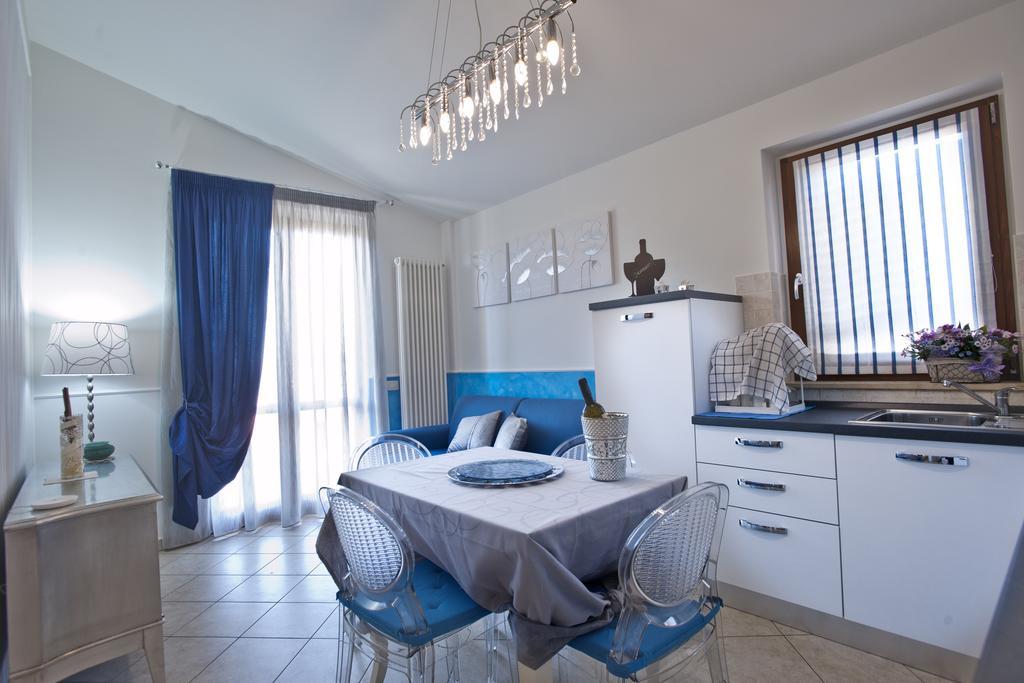 Casavacanze Azzurro Mare Apartment ปอร์โต ซันเตลปีดิโอ ห้อง รูปภาพ